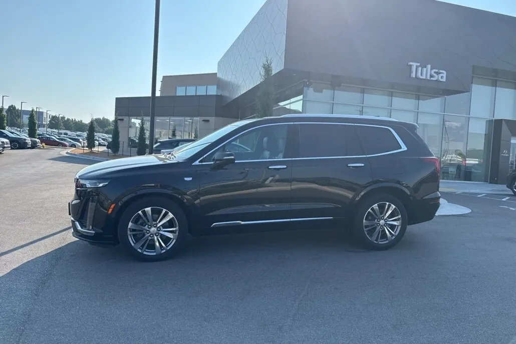 2021 Cadillac XT6 Premium Luxury photo 1