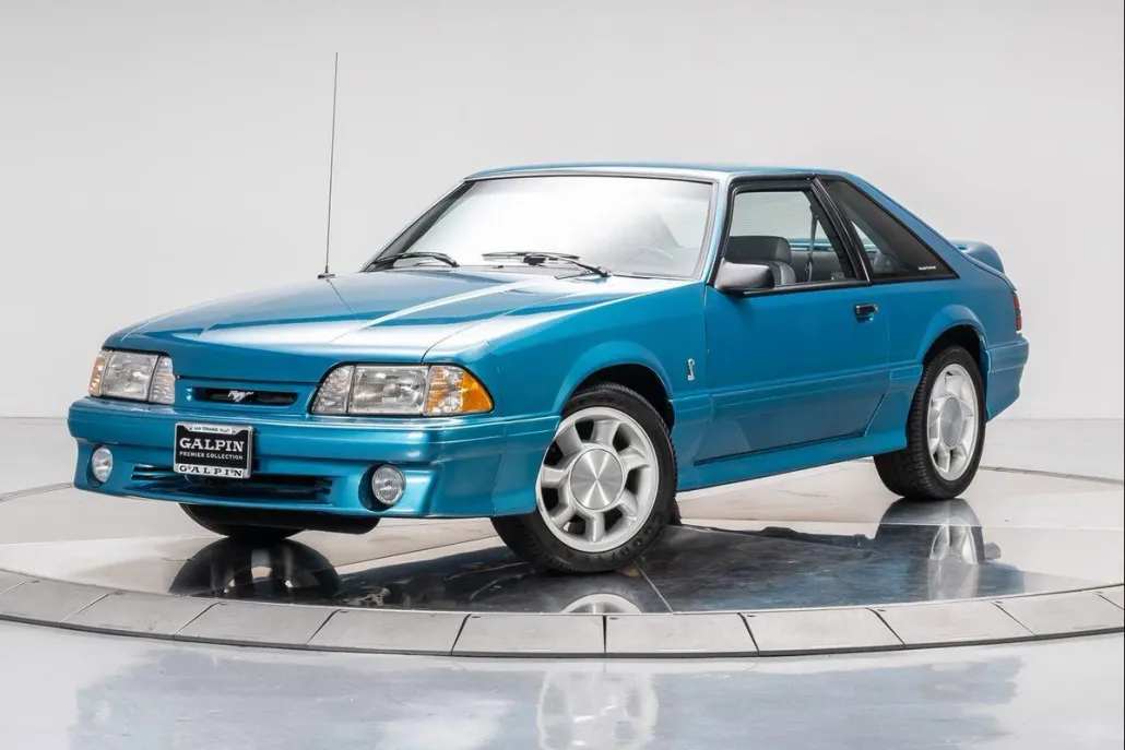 1993 Ford Mustang Cobra photo 1