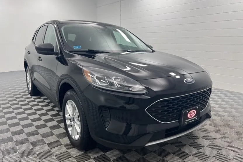 2022 Ford Escape SE photo 1