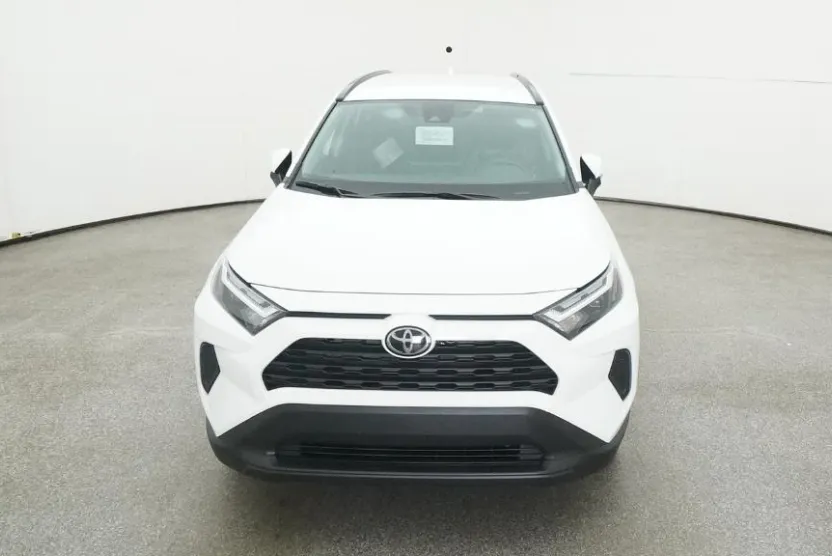 2025 Toyota RAV4 Hybrid LE photo 1