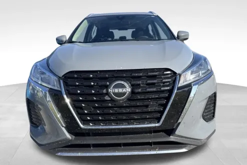 2023 Nissan Kicks SV photo 2