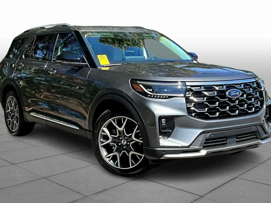 2025 Ford Explorer Platinum photo 1