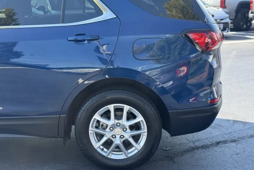 2022 Chevrolet Equinox LT photo 1