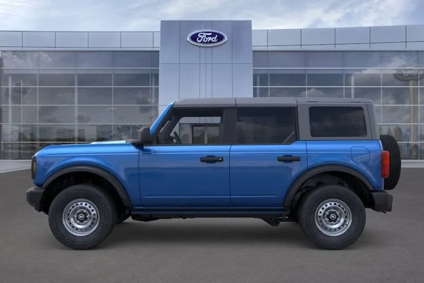 2025 Ford Bronco Base photo 1