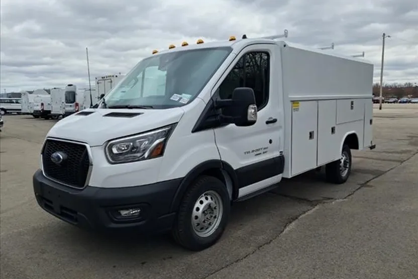 2024 Ford Transit Chassis Cutaway photo 1