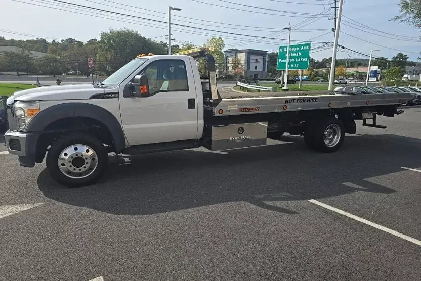 2015 Ford F-550 XL photo 1