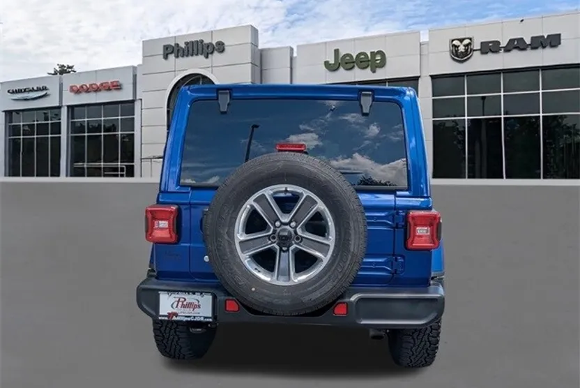 2020 Jeep Wrangler Unlimited Sahara photo 1