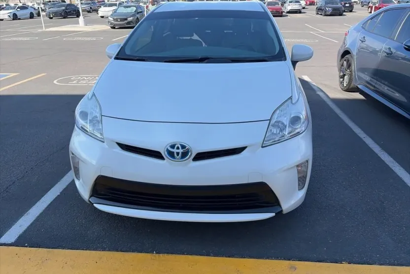 2013 Toyota Prius Two photo 1