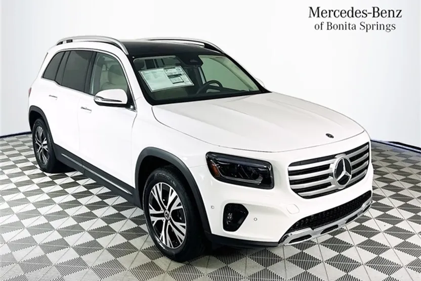 2025 Mercedes Benz GLB 250 4MATIC photo 1