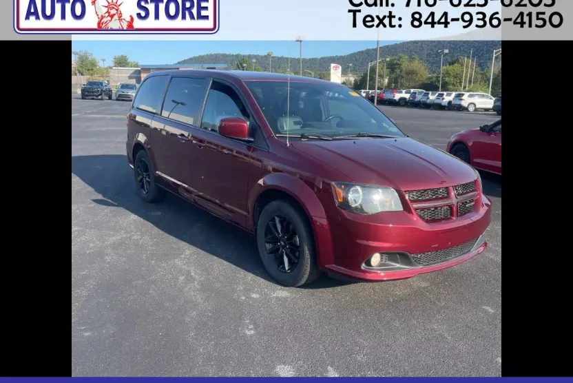 2020 Dodge Grand Caravan GT photo 1