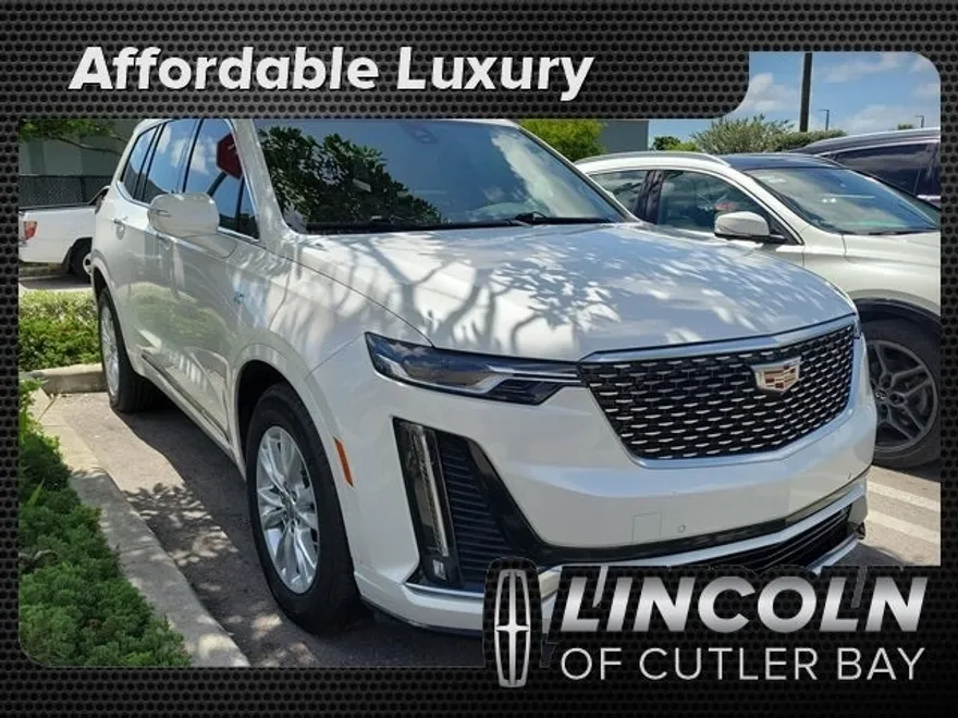 2021 Cadillac XT6 Luxury photo 1