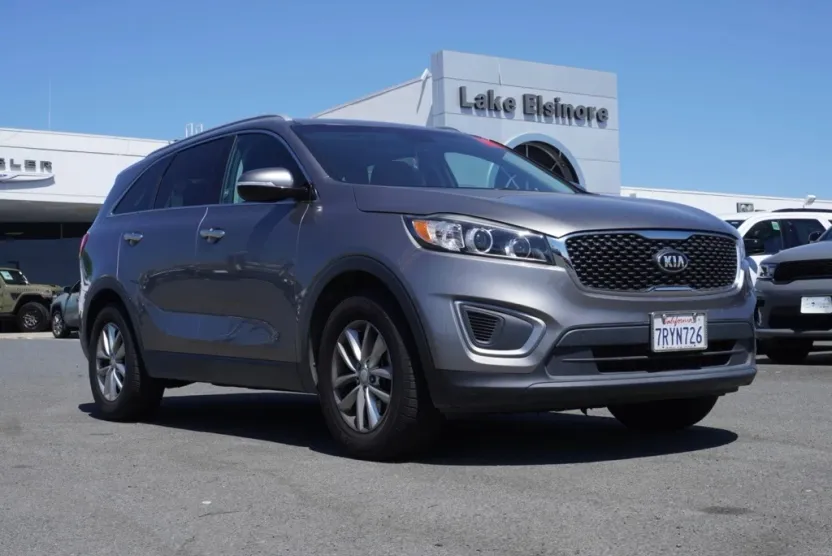 2016 Kia Sorento LX photo 1