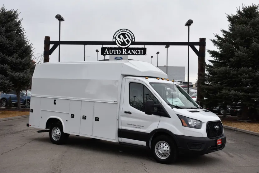 2023 Ford Transit Cutaway Chassis photo 1