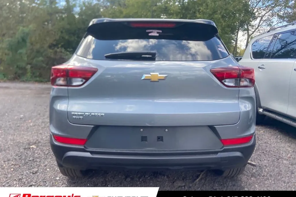 2025 Chevrolet Trailblazer LS photo 1
