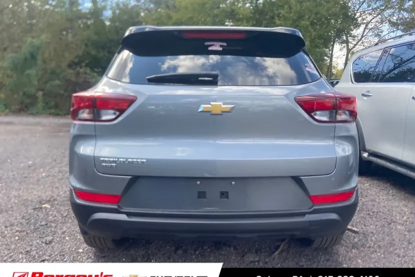 2025 Chevrolet Trailblazer LS photo 1