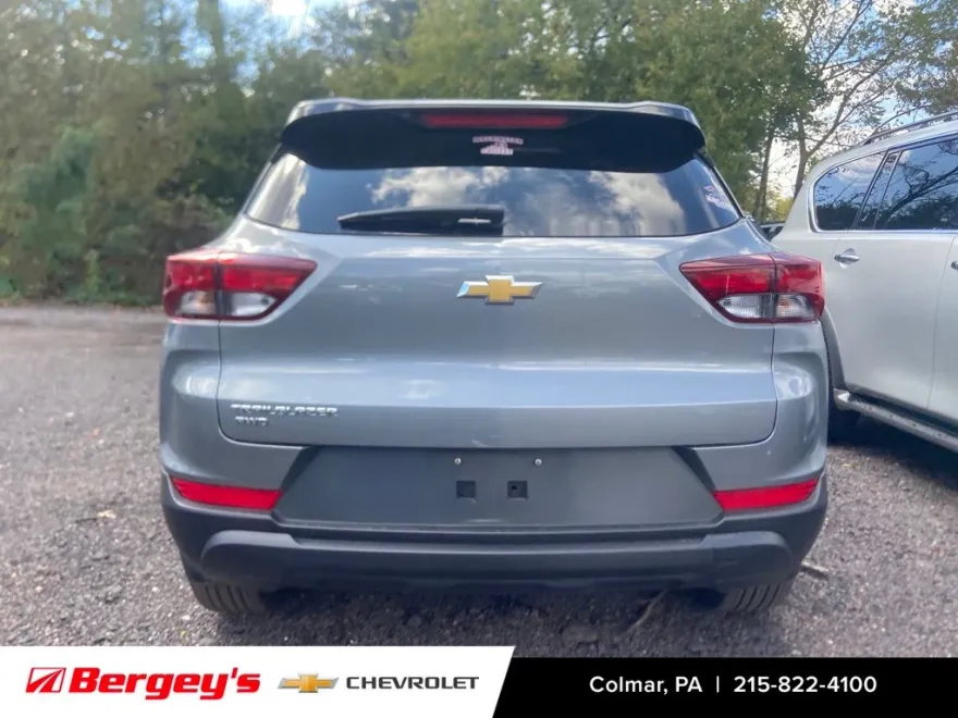 2025 Chevrolet Trailblazer LS photo 1