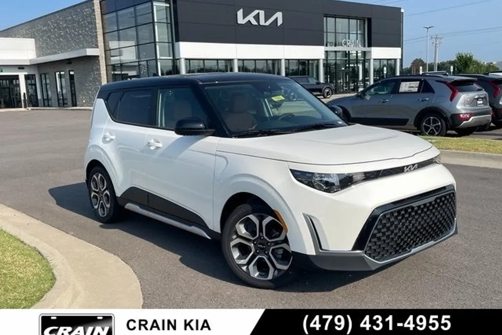 2025 Kia Soul EX photo 1