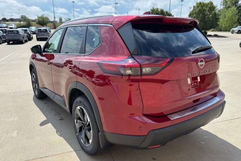 2026 Nissan Rogue SV AWD photo 1