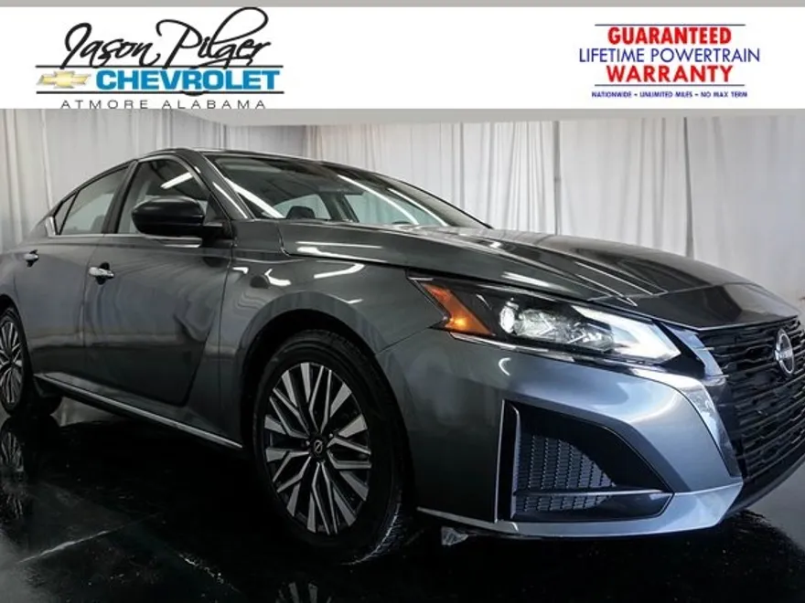 2024 Nissan Altima SV photo 1