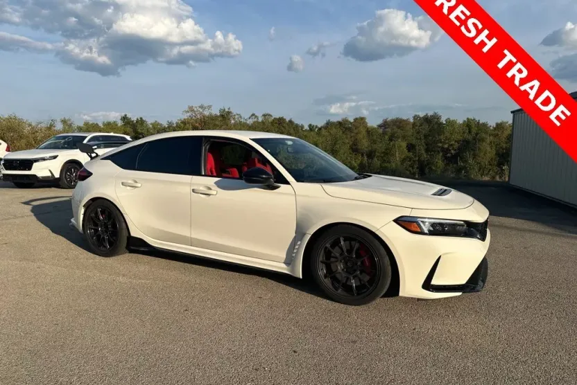 2024 Honda Civic Type R photo 1