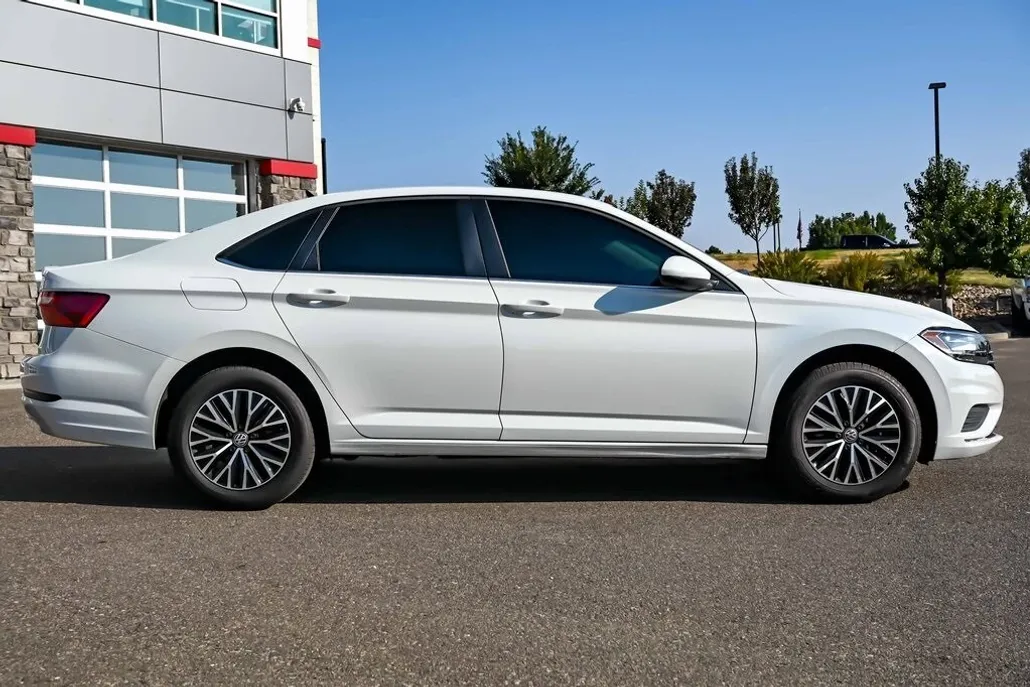2021 Volkswagen Jetta 1.4T photo 1