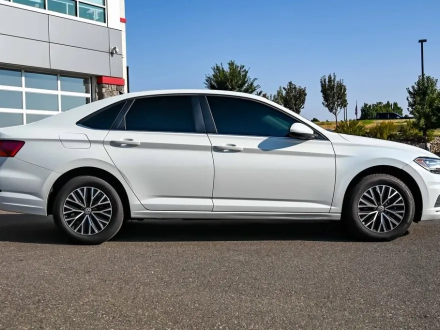2021 Volkswagen Jetta 1.4T photo 1