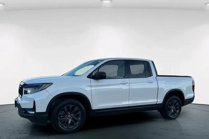 2023 Honda Ridgeline Sport photo 1
