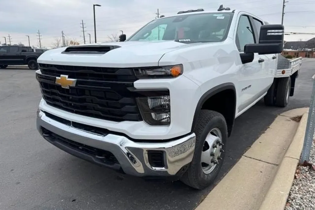 2025 Chevrolet Silverado 3500HD Work Truck photo 1