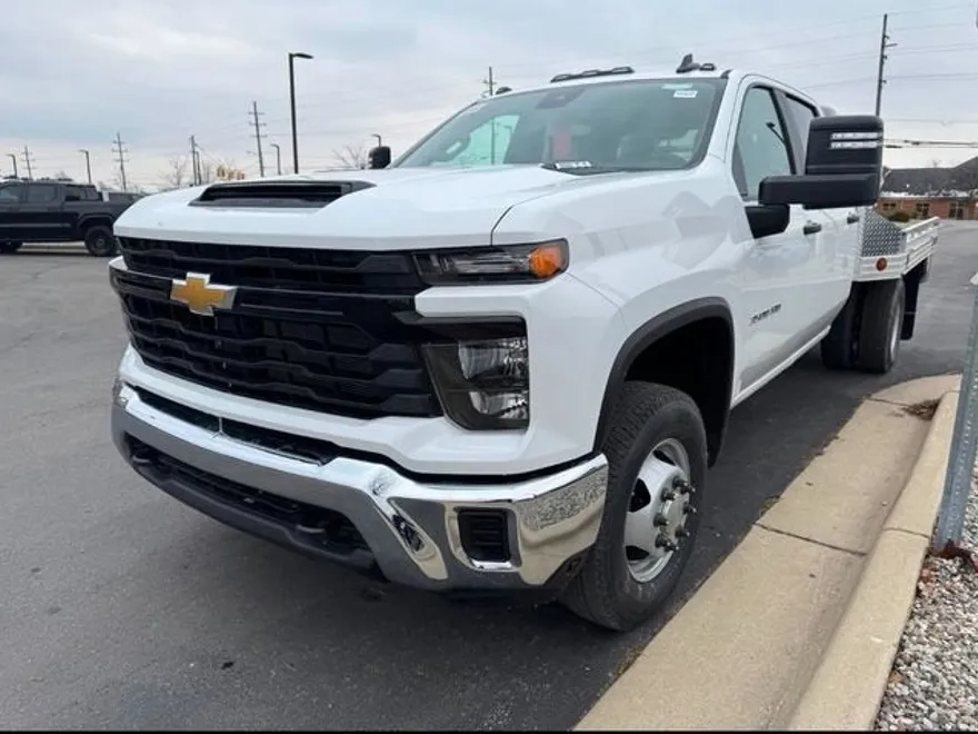 2025 Chevrolet Silverado 3500HD Work Truck photo 1