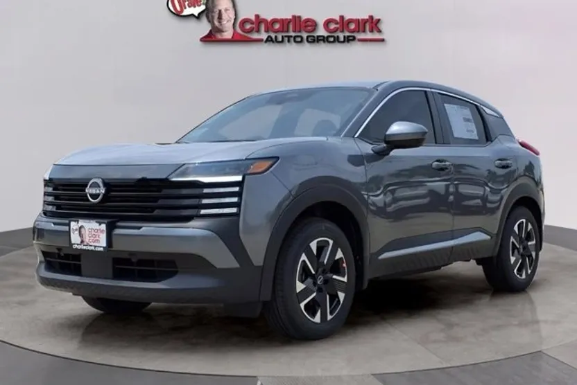 2025 Nissan Kicks SV photo 1