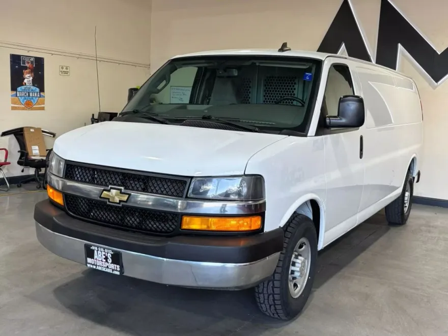 2019 Chevrolet Express 3500 Cargo Van photo 1