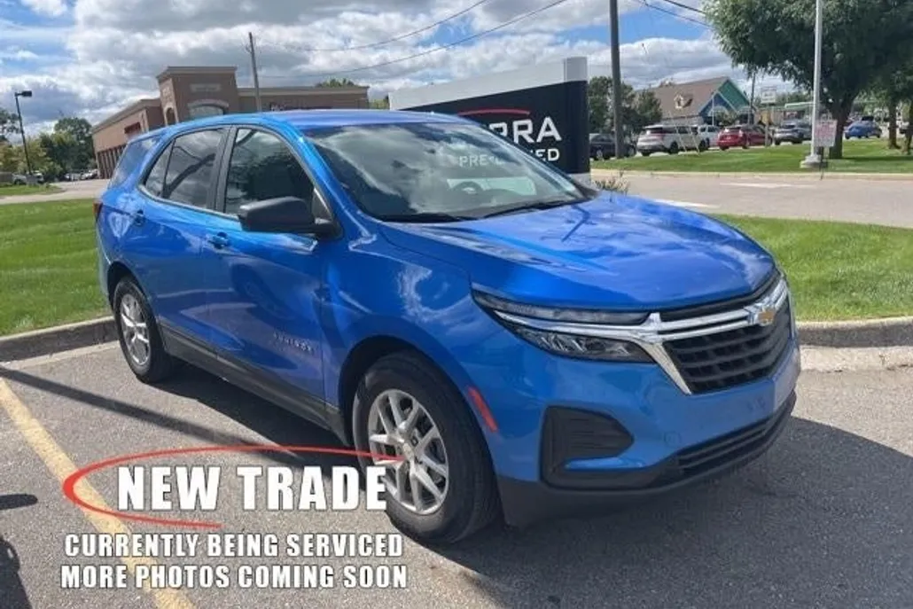 2024 Chevrolet Equinox LS photo 1