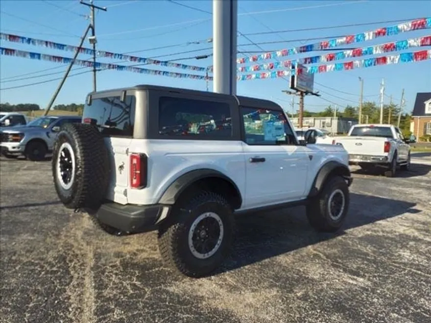 2024 Ford Bronco Badlands photo 3