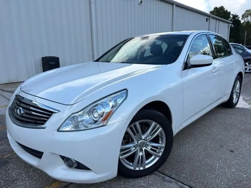 2013 Infiniti G37 photo 1