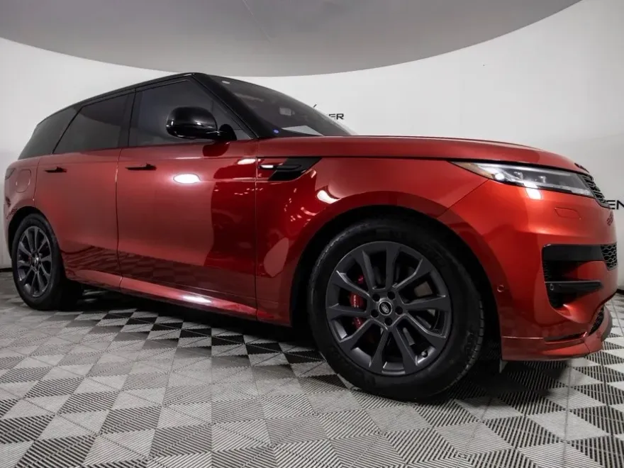 2023 Land Rover Range Rover Sport SE photo 1