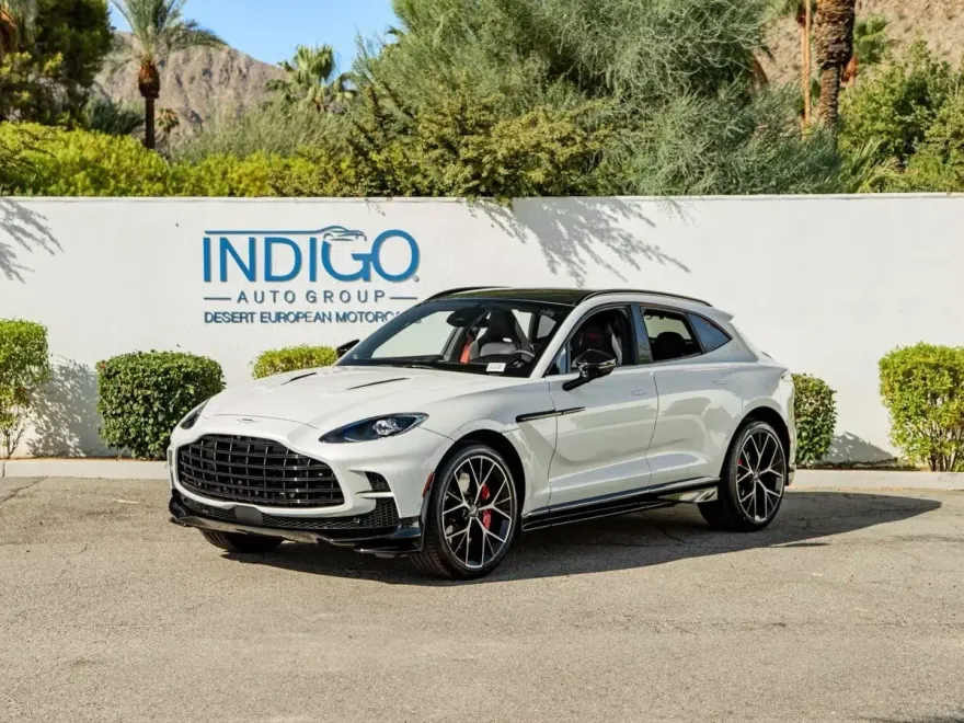 2025 Aston Martin DBX photo 1