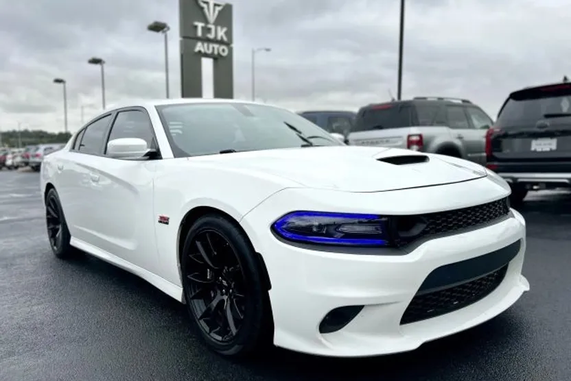 2019 Dodge Charger Scat Pack photo 1