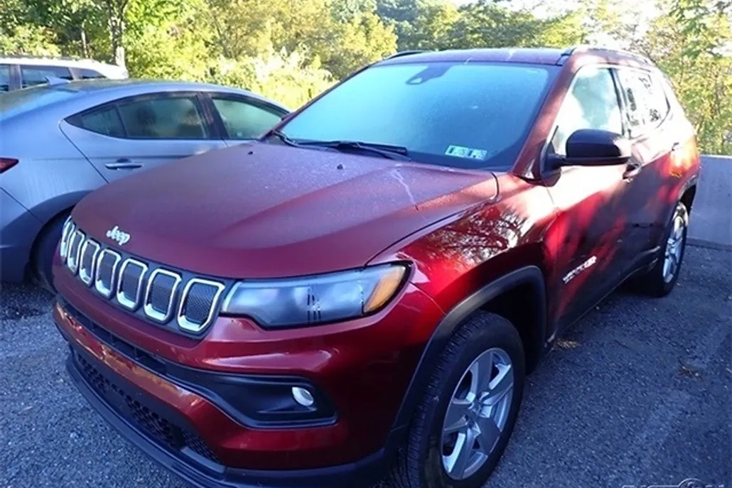 2022 Jeep Compass Latitude photo 1