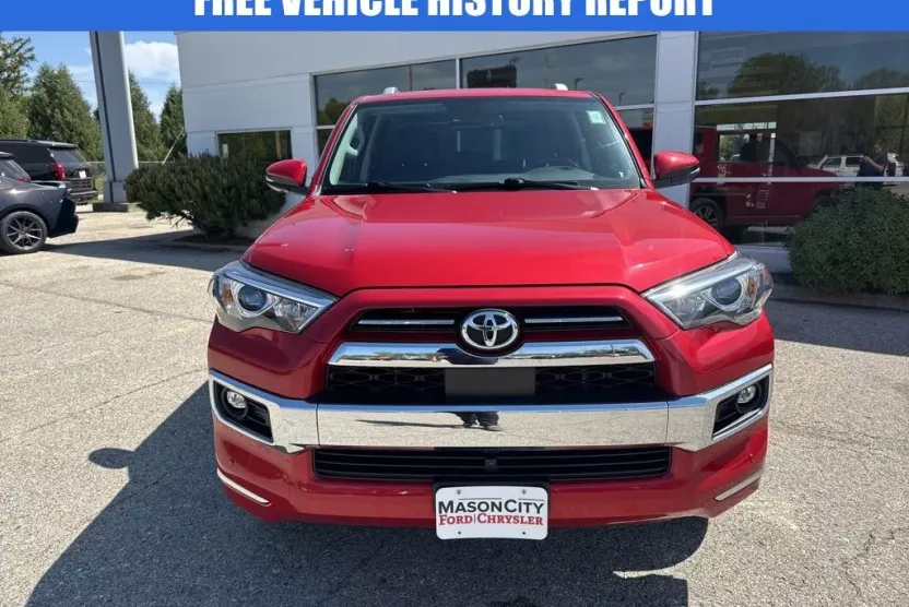 2023 Toyota 4Runner Limited photo 1