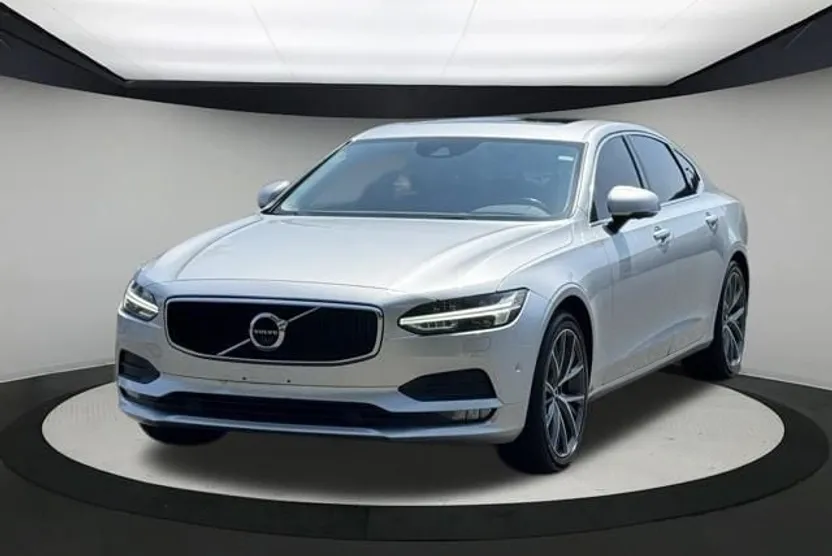 2018 Volvo S90 T5 Momentum photo 1