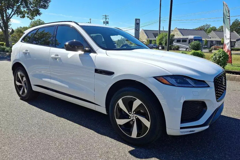 2025 Jaguar F-PACE P250 R-Dynamic S photo 1