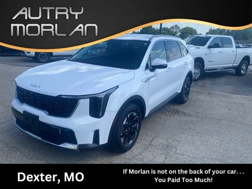 2024 Kia Sorento S photo 1