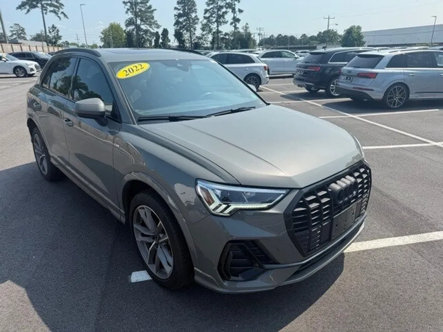 2022 Audi Q3 S line Premium Plus photo 1