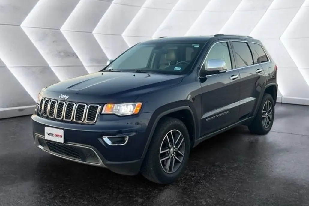 2017 Jeep Grand Cherokee Limited photo 1