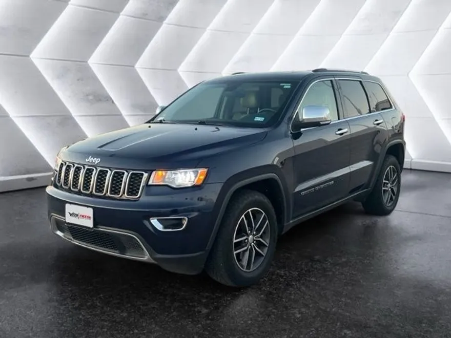 2017 Jeep Grand Cherokee Limited photo 1