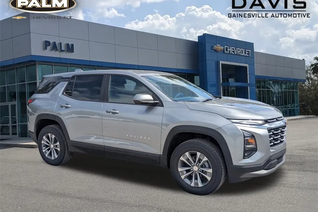 2026 Chevrolet Equinox LT photo 1