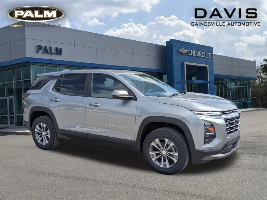 2026 Chevrolet Equinox LT photo 1