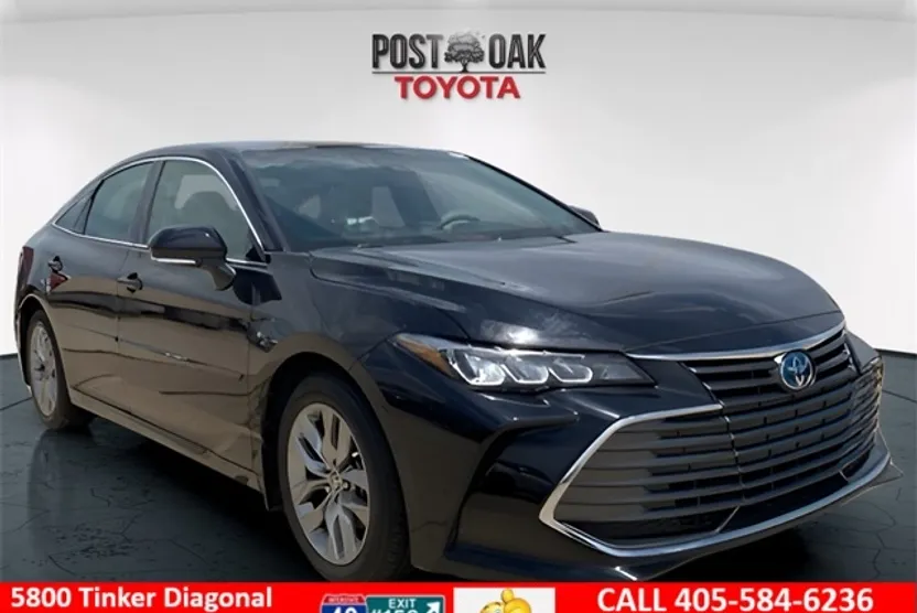 2022 Toyota Avalon Hybrid XLE Plus photo 1