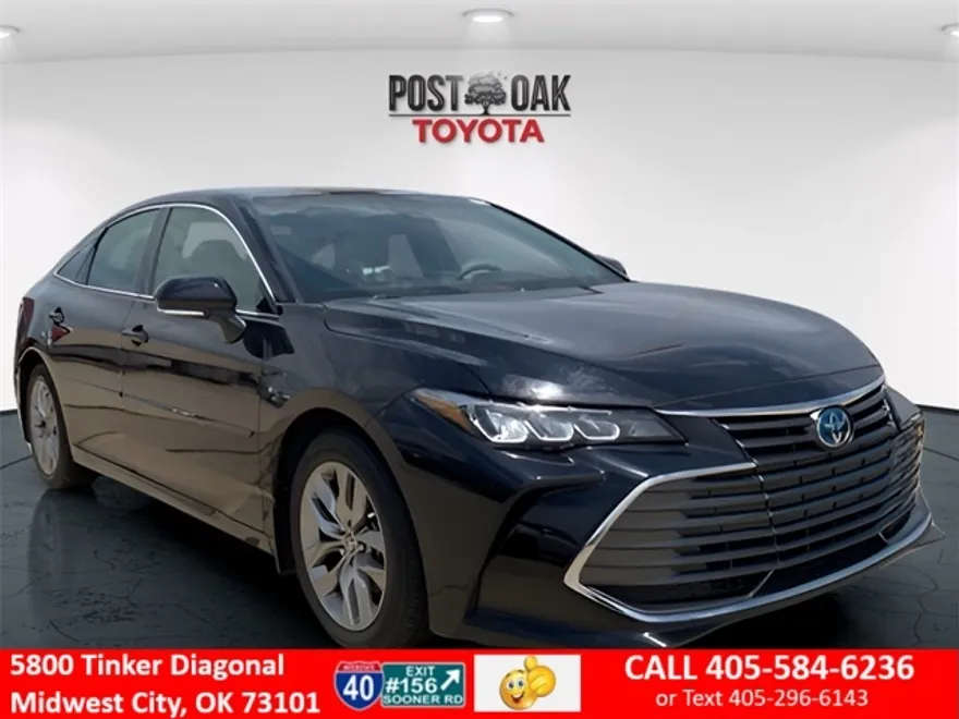2022 Toyota Avalon Hybrid XLE Plus photo 1
