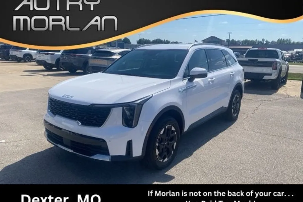 2024 Kia Sorento S photo 1